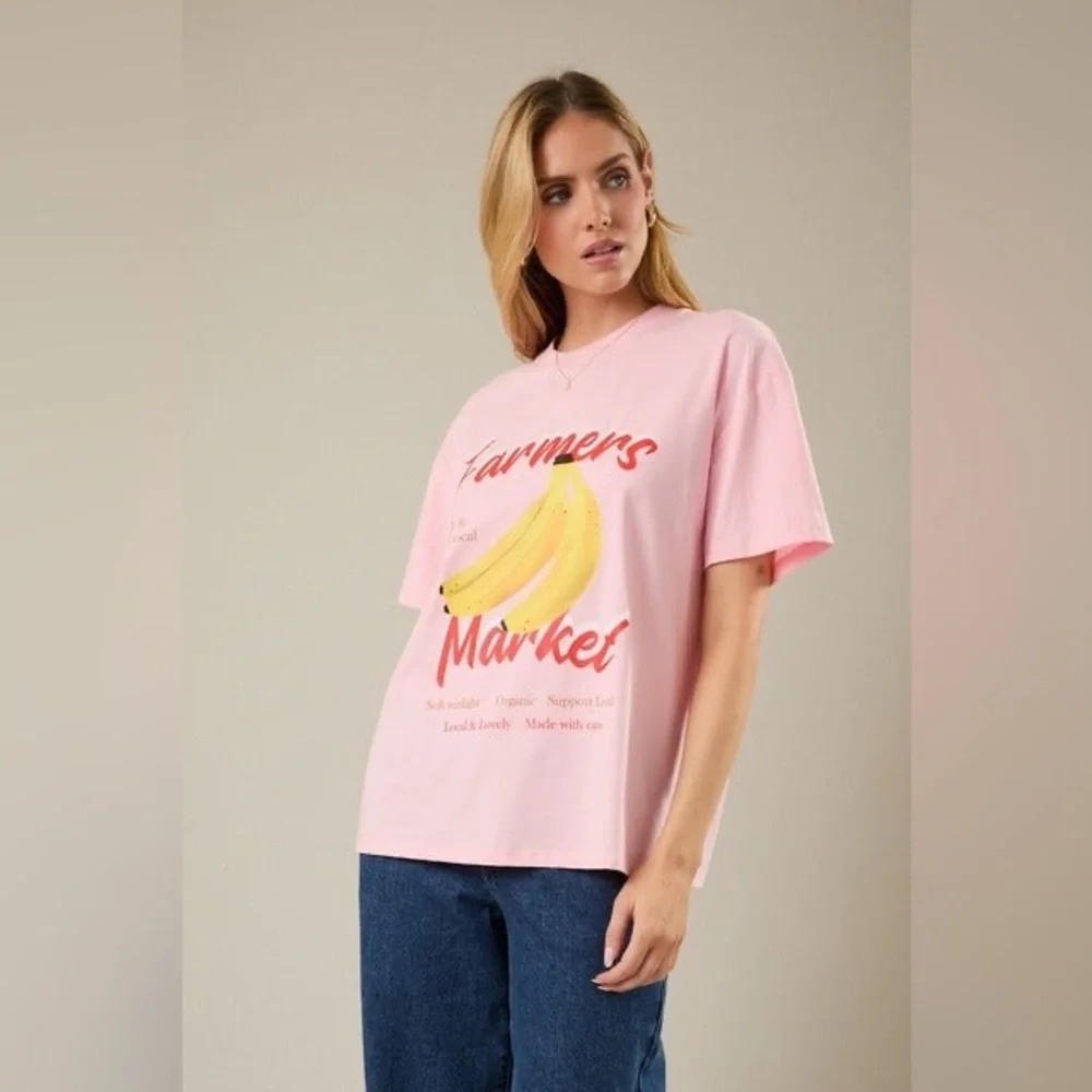 Farmers Market Bananas Short Sleeve Graphic T-Shirt - Sunday Edition